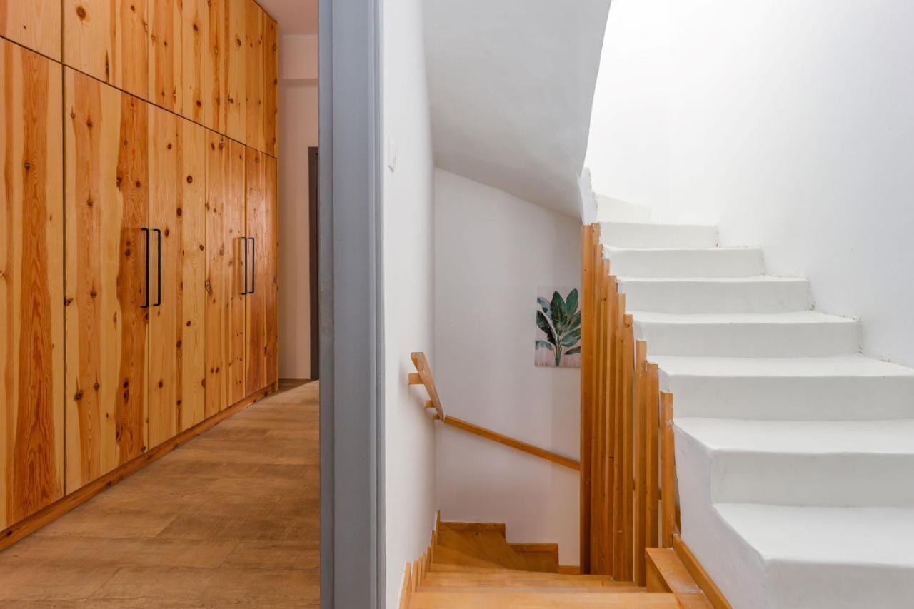 Appartamento Central Art Maisonette By Estia Candia Esterno foto
